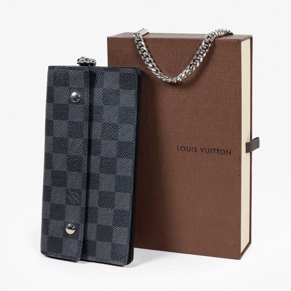 Louis Vuitton Damier Graphite Chain Wallet - Picture 12 of 12